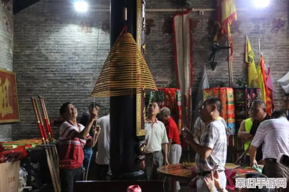探索不可思议迷宫：揭秘东方神龛祭品奥秘与神圣功能，一窥古老信仰的祭祀仪式精髓