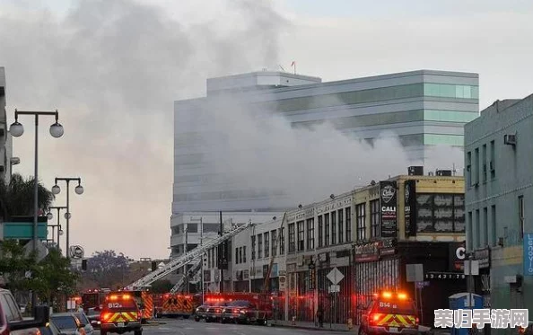 CF游戏高手秘籍：轻松调整烟雾头盔视野，战场清晰度大提升！