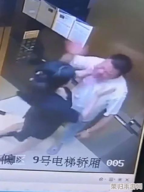 男女电梯活春宫:一场引发热议的社会现象,背后隐藏着怎样的心理与道德考量? 男女电梯活春宫:一场引发热议的社会现象,背后隐藏着怎样的心理与道德考量?