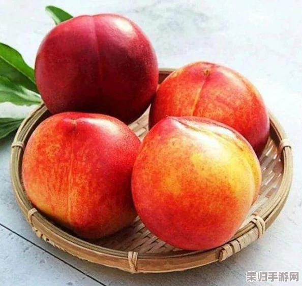 小小水蜜桃9：甜美多汁，口感绝佳，让人一试成主顾的水果之选！
