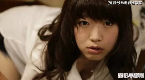 偷窥末发育娇小XXX，令人心动的青春气息与纯真魅力交织，让人忍不住想要一探究竟