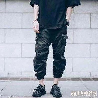 两个人在家做aj，网友热议“AJ哪里买”、“AJ怎么搭配”