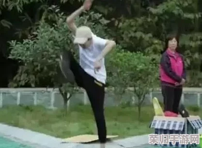 把自己贡献给流浪汉叶子：网友纷纷表示关注，期待更多人参与关爱流浪者的行动