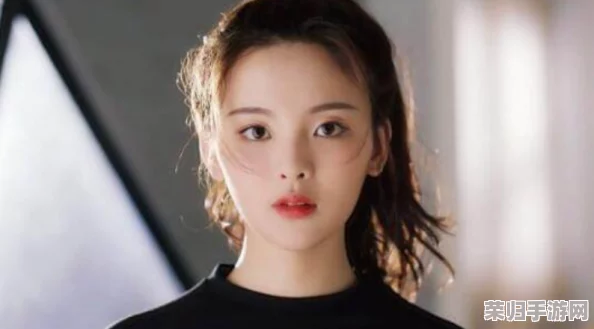 网友评价：张柏芝下面黑毛太浓了，很多人觉得她的身材依然保持得很好，非常有魅力！