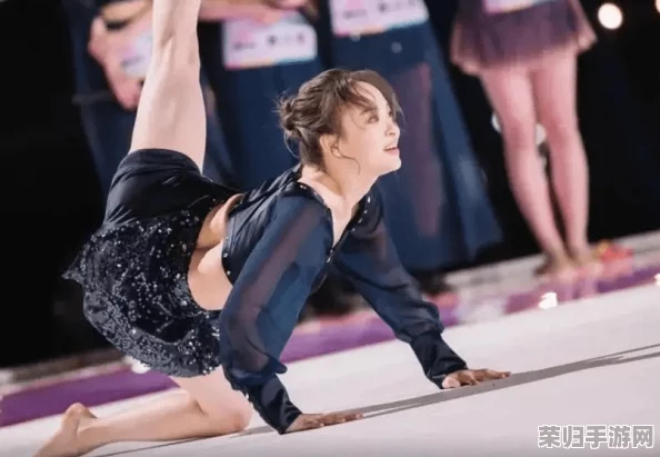 少窝窝女体777777：网友热议其艺术表现力，纷纷称赞其独特魅力与深刻内涵！