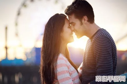 男人三条腿女人两张嘴歌词：揭示爱情与欲望的复杂关系，深度解析人性之谜
