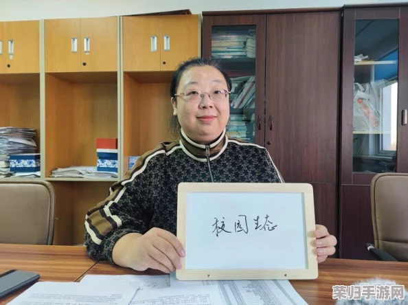 不小心看见六年级女生小馒头，竟然引发了校园里的热议与讨论！