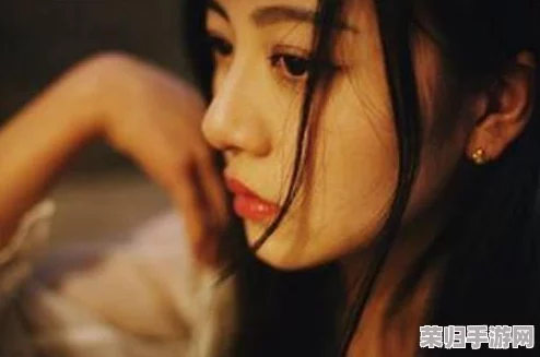 嗯啊轻一点,别让我的小心心碎了一地!游戏里的甜蜜暴击太致命