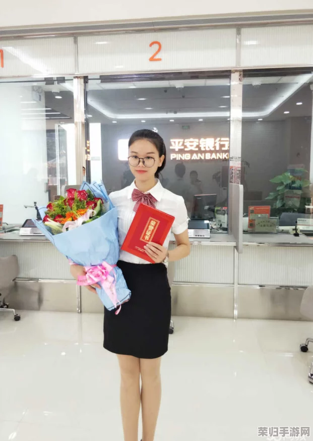 银行业务员1—14刘阿姨快速下载安装，开启智能金融之旅