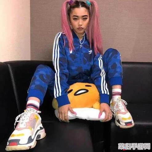 日本一姐rapper闭水：新专辑发布引发热议，粉丝狂欢期待未来合作！