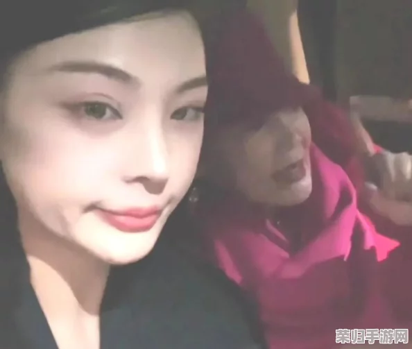 瞒着丈夫加班的妻子原名叫什么？揭秘真相，引发网友热议