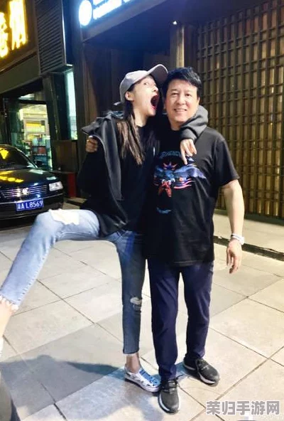 男人愿意用嘴巴是不是说明很爱？从心理学角度看情感表达与亲密关系的深层次联系