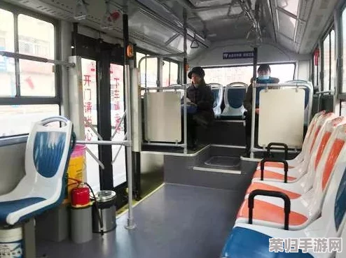 触手公交车：穿梭于城市间的便捷利器，让出行更加轻松和舒适