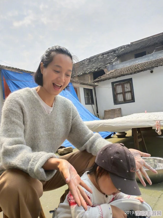 男女拔萝卜原声不带歌词没有马赛克，趣味互动引发热议，网友纷纷点赞分享！