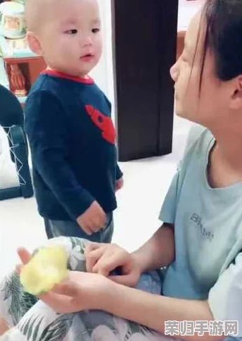 小孩半夜喂姐姐吃坤宝丸，姐姐秒变＂真ikun＂，家长直呼＂太离谱