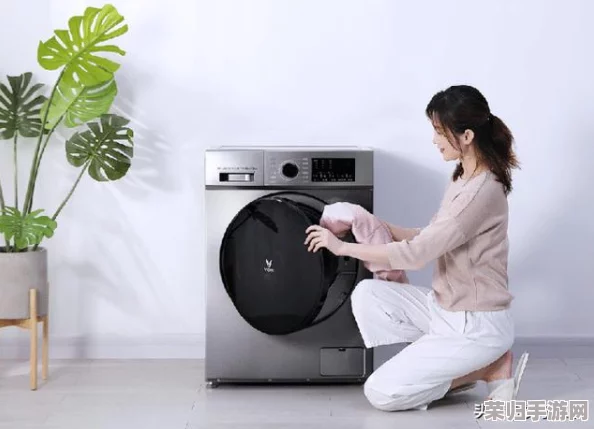 袁子仪卡在洗衣机！网友热议：这是怎么回事？