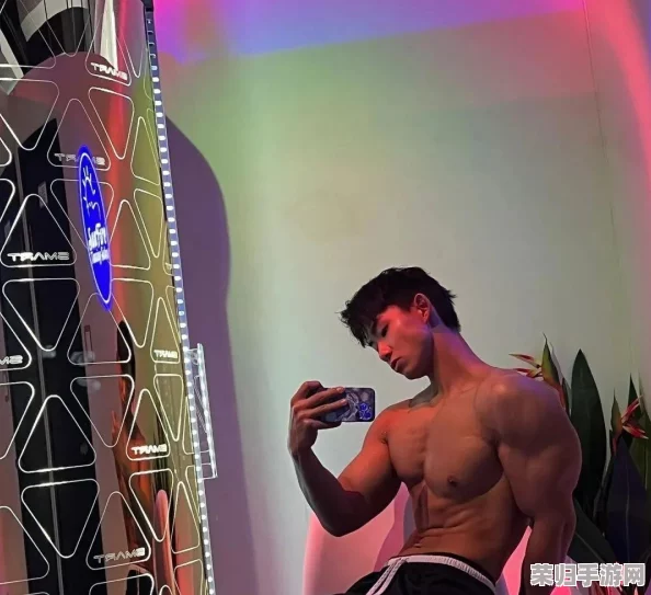 腹肌体育生放烟花全面展示：惊艳绝伦的健身表演技巧和身材魅力