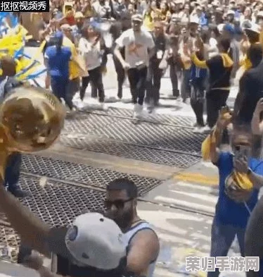 睡醒发现c1v1hhh，竟然引发了全网热议的神秘事件与惊人反响！