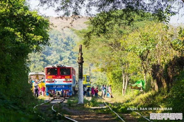 缅甸开火车：穿越神秘国度，感受沿途壮丽风景与独特文化的奇妙旅程