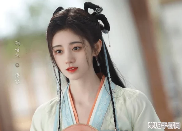鞠婧祎被热议，因新剧表现出色引发粉丝狂欢与媒体关注，成话题焦点！