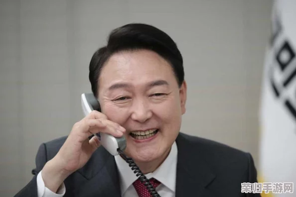 韩国丈夫邀请部长来家里吃饭，展现了家庭温暖与人际关系的微妙平衡