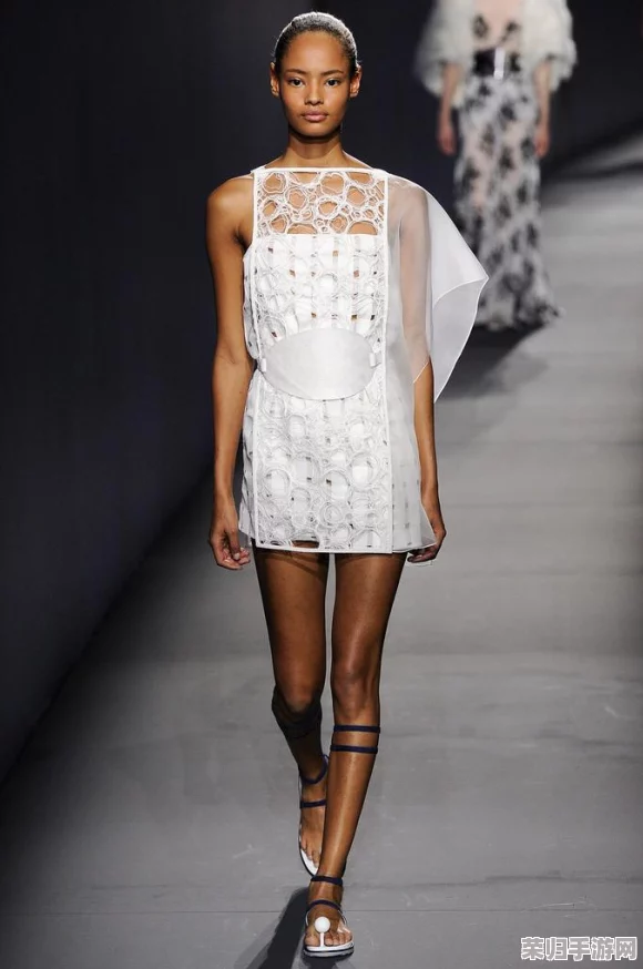 希露薇:时尚潮流、美妆护肤、明星街拍,一网打尽 希露薇:时尚潮流、美妆护肤、明星街拍,一网打尽