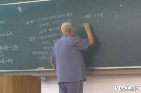 上课突然把跳D开最大，令人震惊的课堂体验让人忍俊不禁，真是意外之举！