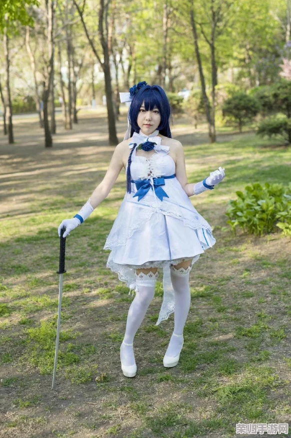 美女扮演雷电将军被艹,惊艳全场的COSPLAY引发热议与讨论! 美女扮演雷电将军被艹,惊艳全场的COSPLAY引发热议与讨论!