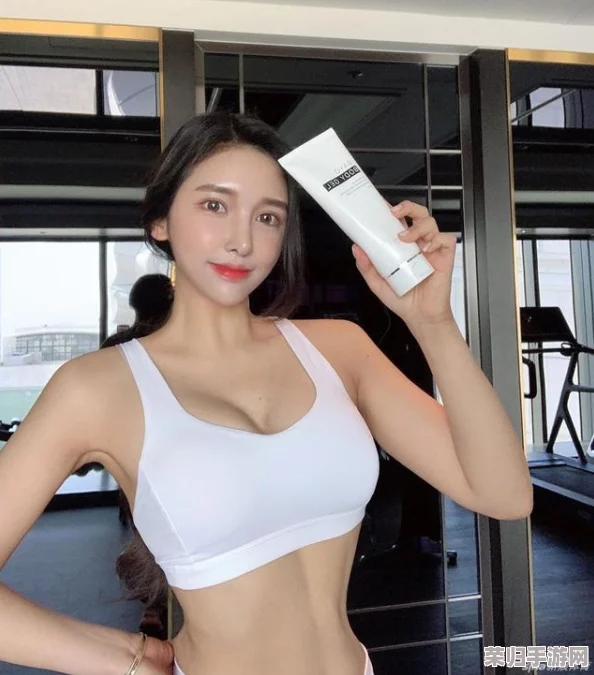 拿黄瓜奖励照片！网红美女大秀火辣身材，粉丝尖叫不已