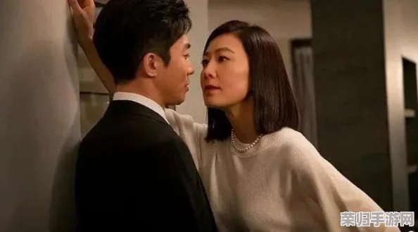 瞒着丈夫加班的妻子原名叫什么？这背后隐藏了多少不为人知的故事与情感纠葛！