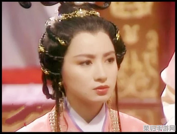 李师师的三港版谢宁：穿梭于传统与现代的独特魅力与深刻见解