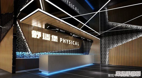 坤坤放进坎坎视频，展现了独特的创意与幽默感，让人忍俊不禁，值得一看！