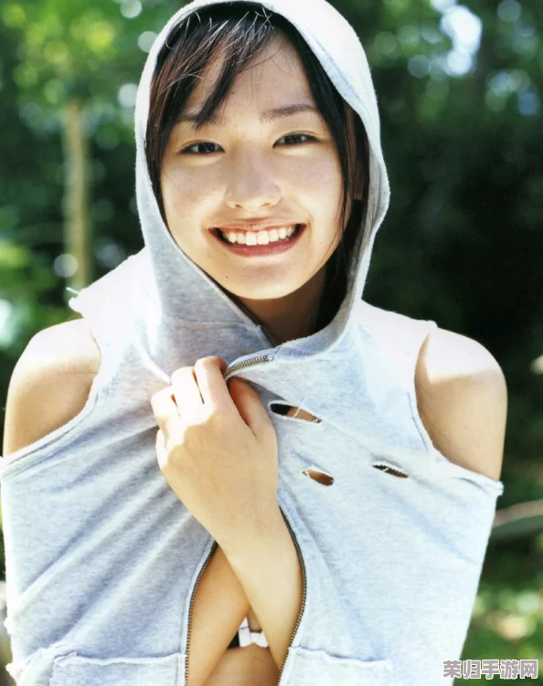 高中妺妺让我c了她的第一次,细腻真实地描写了青涩初恋的甜美与心酸 高中妺妺让我c了她的第一次,细腻真实地描写了青涩初恋的甜美与心酸