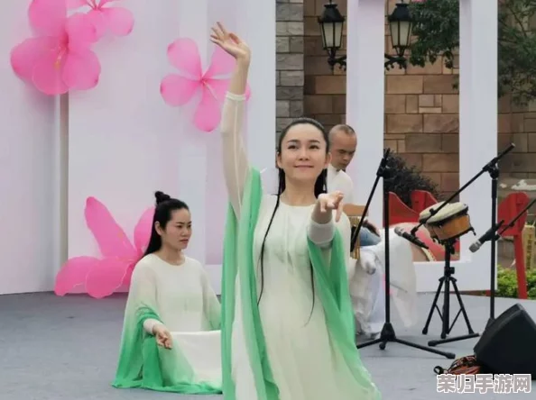 麻花传D0176苏蜜清歌：一场视觉与听觉的盛宴，令人陶醉的艺术之旅