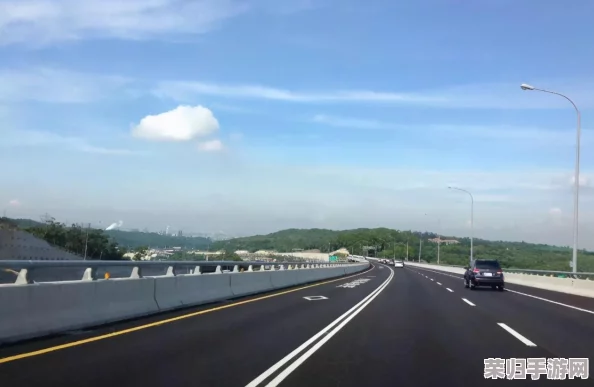 2024年度必体验的顶级货车模拟驾驶游戏精选集：热门手游排行，沉浸式驾驭之旅等你来征服！