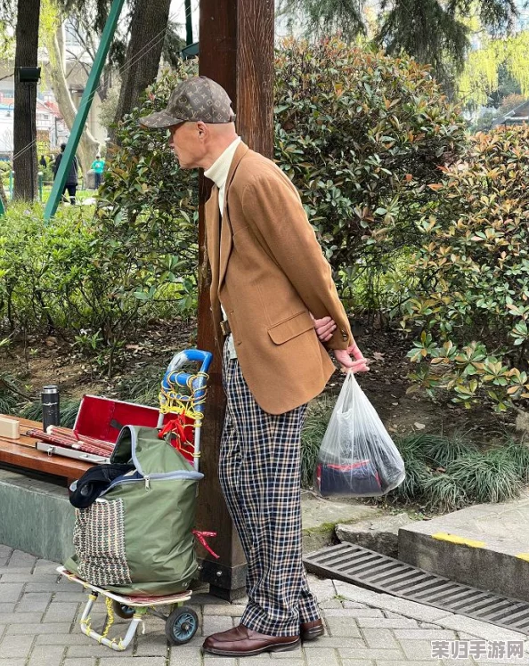 娇小12一15×ⅩⅩⅩⅩⅩ,穿搭技巧与时尚潮流的完美结合,让你成为街头焦点! 娇小12一15×ⅩⅩⅩⅩⅩ,穿搭技巧与时尚潮流的完美结合,让你成为街头焦点!