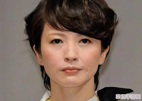 三浦慧理子：日本著名女演员，多次获奖，代表作品众多，深受观众喜爱