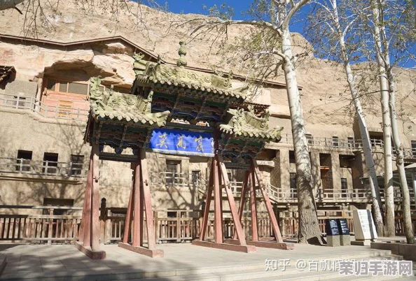 探秘莫高窟瑰宝：220窟艺术精粹提取指南，领略物华天宝历久弥新的独特魅力