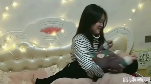 弟弟半夜起来喂姐姐钢筋，竟然引发了全网热议的奇葩事件！