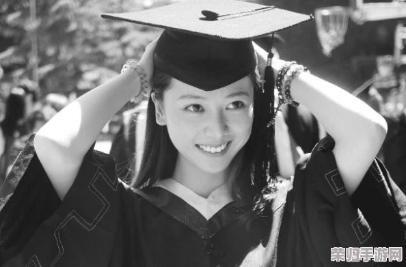 吉沢明步：她的魅力与演艺生涯背后的故事，令人惊叹的成就与挑战