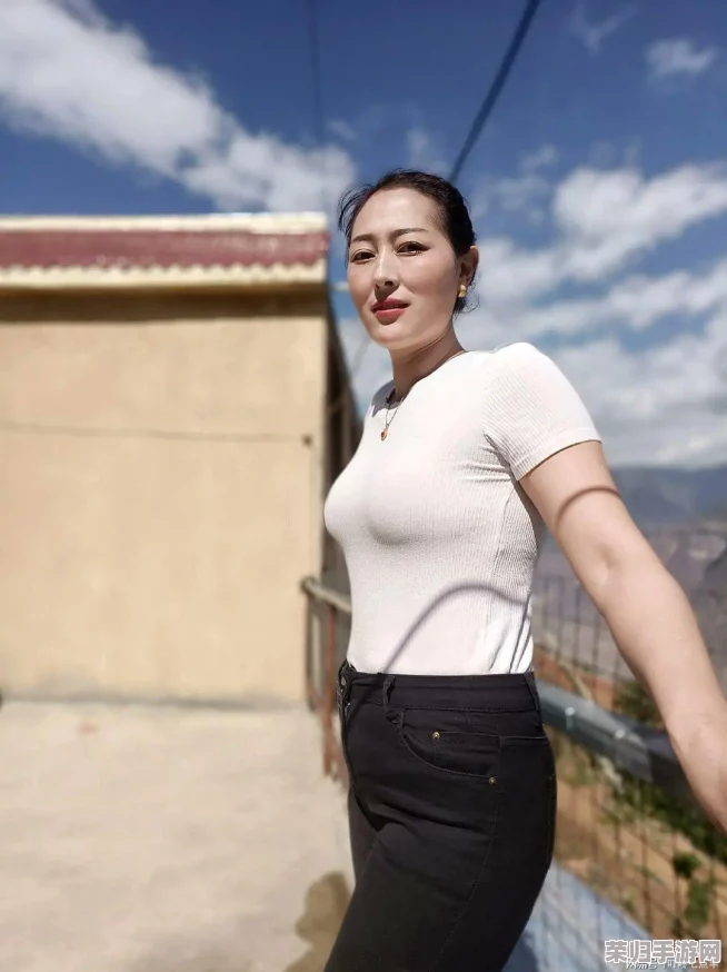 岳妇丰满69Ⅹ：感受生活的多彩与激情，释放内心深处的渴望与梦想