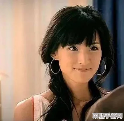 已婚的美丽人妻友田真希，倾情演绎浪漫爱情故事与生活中的真实瞬间