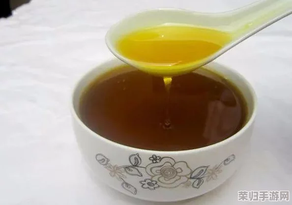张怕芝的毛又多又密，令人惊叹的自然美感与独特魅力交织在一起，让人难以忘怀