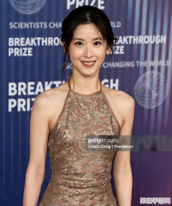张柏芝下面黑毛引发热议，网友纷纷讨论其个人魅力与时尚风格