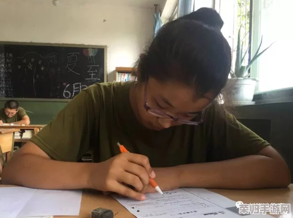 张婉莹自己用笔,书写青春梦想与奋斗历程的真实故事 张婉莹自己用笔,书写青春梦想与奋斗历程的真实故事