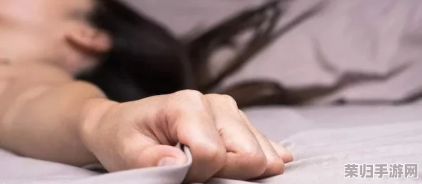 女生看视频流粘液所需时间变短，高速下载无需付费, 推荐指数强烈推介
