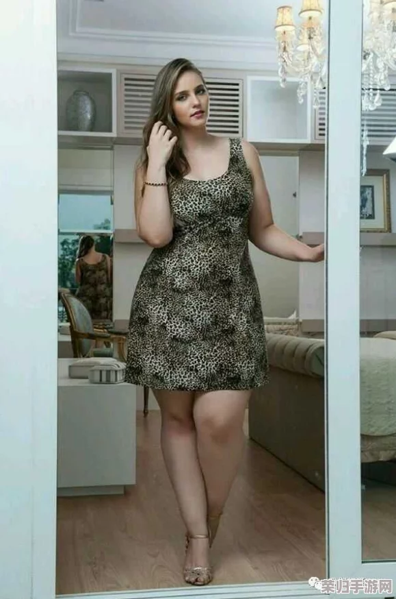 女BBwBBwBBWBBWD：超级性感的大胖妞，让你心动不已