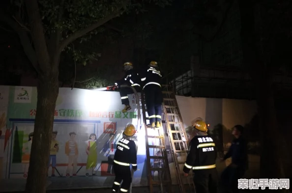 城中村工棚嫖妓v88AV：都市迷城探险，揭秘隐藏角落的欲望游戏