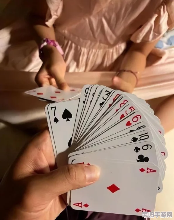 在床上打扑克：一场轻松愉快的游戏，增进感情与乐趣的完美选择