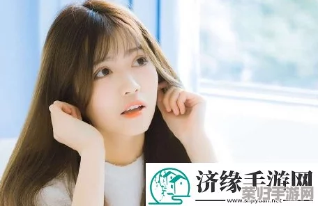 女生男生一起努力生猴子：共同奋斗的爱情与责任，展现青春活力与未来希望